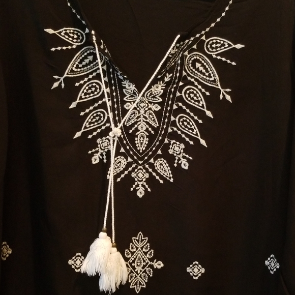 🌻Beautiful plus size blouse🌻 - Picture 2 of 4